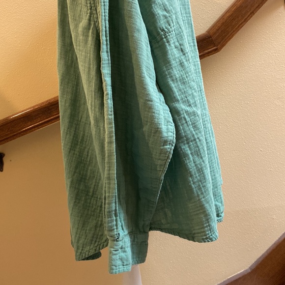 Universal Threads Blouse - Picture 5 of 9